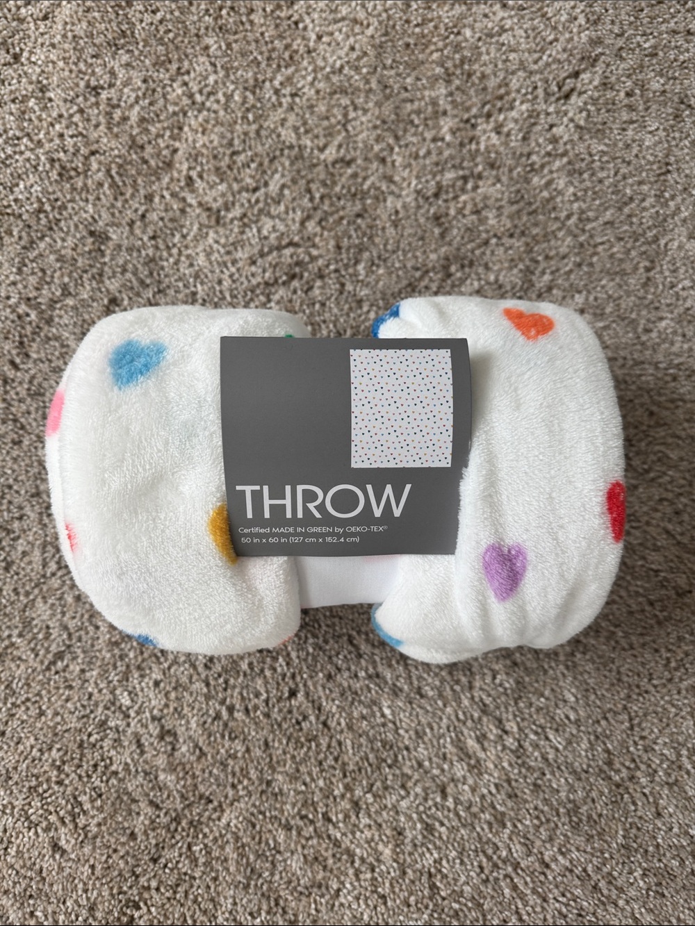 Novelty Recycled Printed Hearts Plush
Throw Blanket